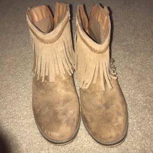 Fringed booties